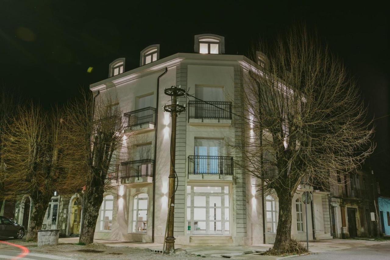 Hotel Dapcevic Cetynia Zewnętrze zdjęcie